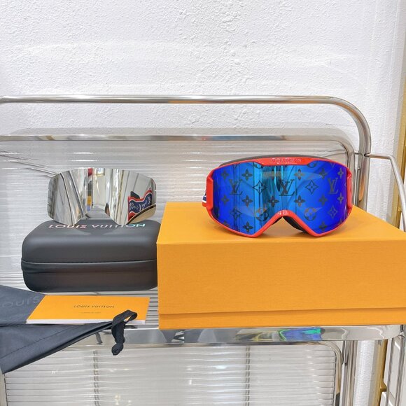 LOUIS VUITTON Ski Glasses Unisex - Picture 4 of 11